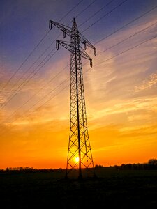 Sunset dusk strommast