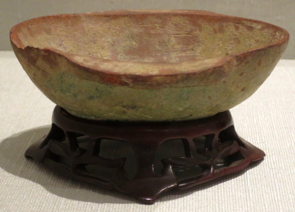Han dynasty cup, earthenware and glaze, Honolulu Museum of Art 5833.1