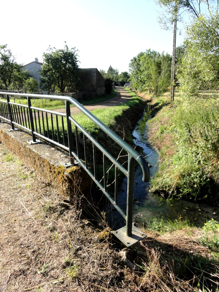 Han-devant-Pierrepont (Meurthe-et-M.) ruisseau du Puits-Saint-Pierre