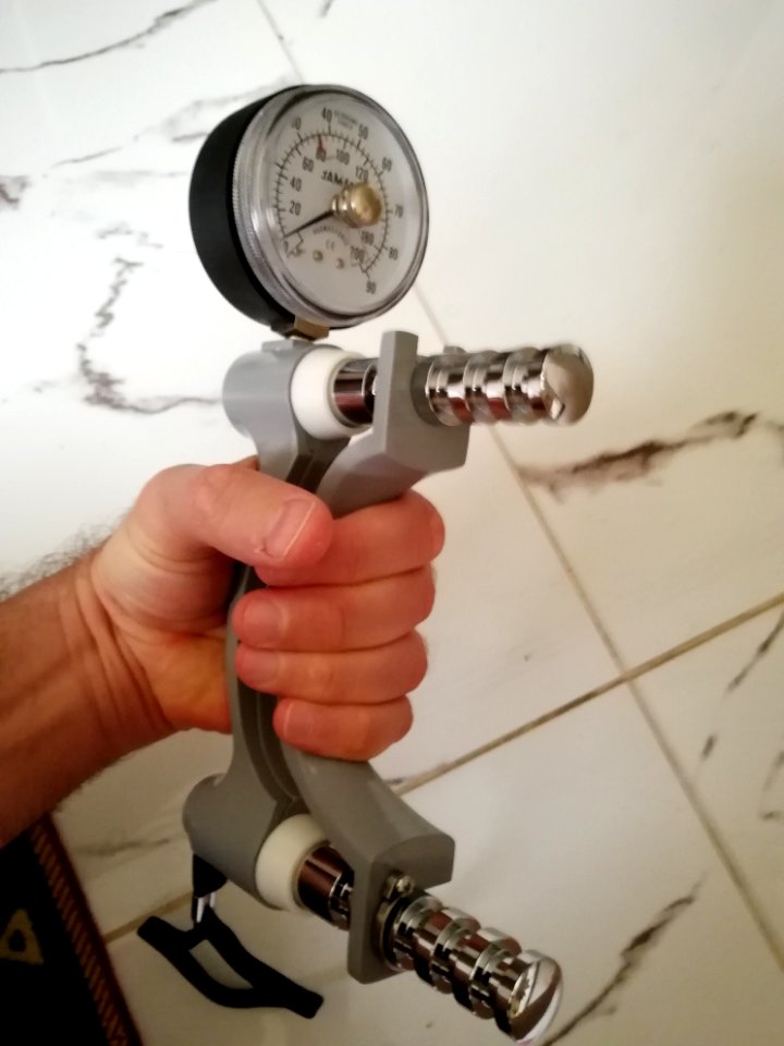Hand dynamometer