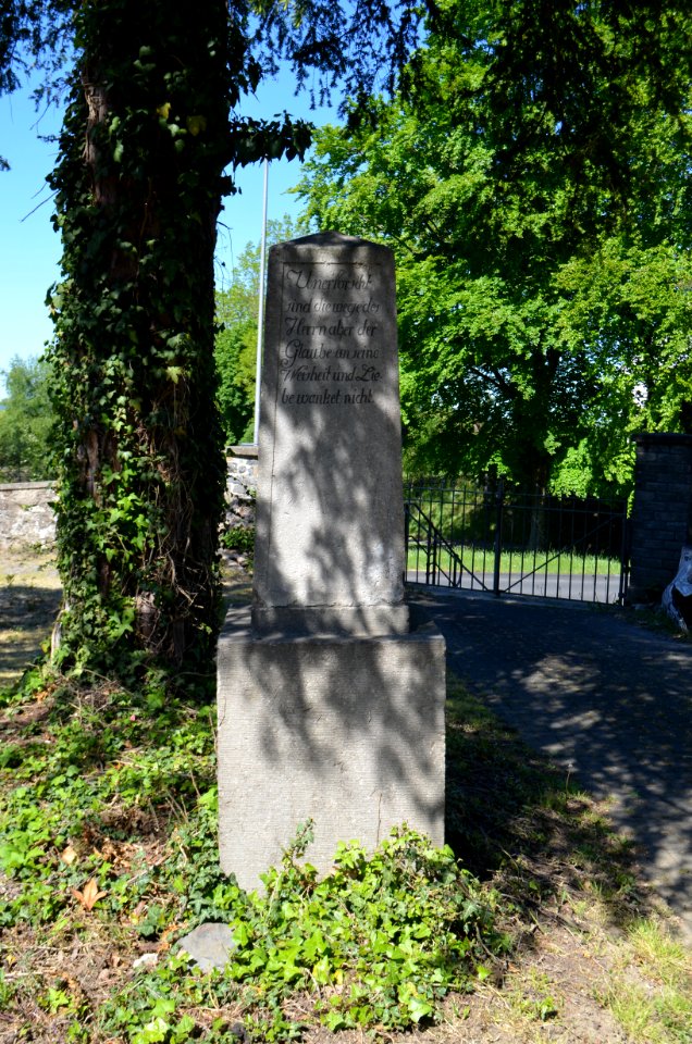 Hachenburg, Friedhof Steinweg, Grab August Friedrich Wilhelm Keller (2)