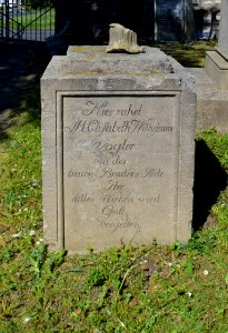 Hachenburg, Friedhof Steinweg, Grab Geschwister Vogler (1)