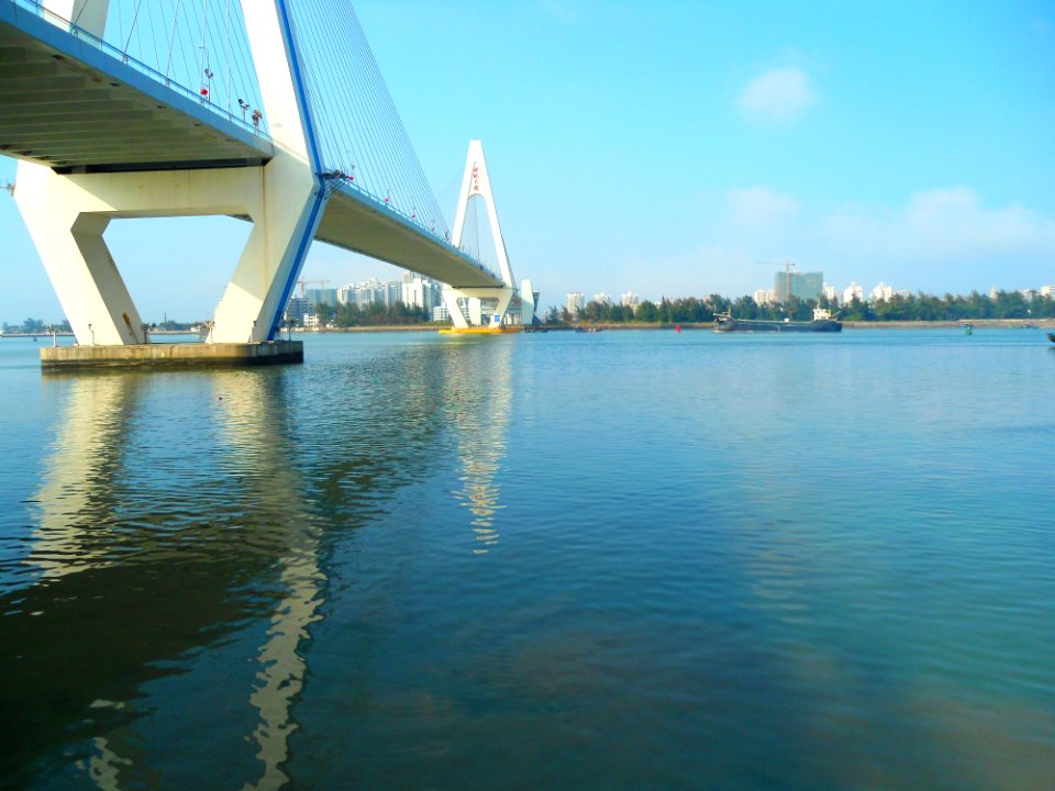 Haidian River at mouth entering Haikou Bay 01
