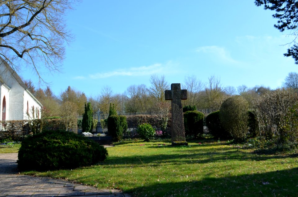 Hahnstätten, Friedhof, Kreuz (1)