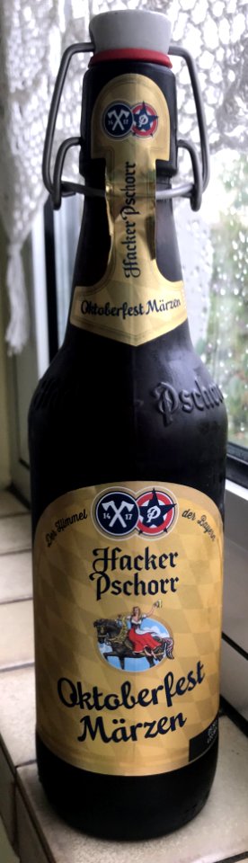 A bottle of Hacker-Pschorr Märzen 2018 beer