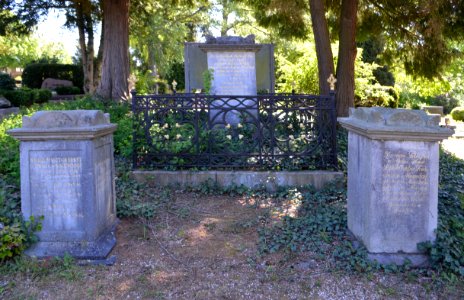 Hachenburg, Friedhof Steinweg, Grab Isabelle Auguste zu Kirchberg und von Nauendorf