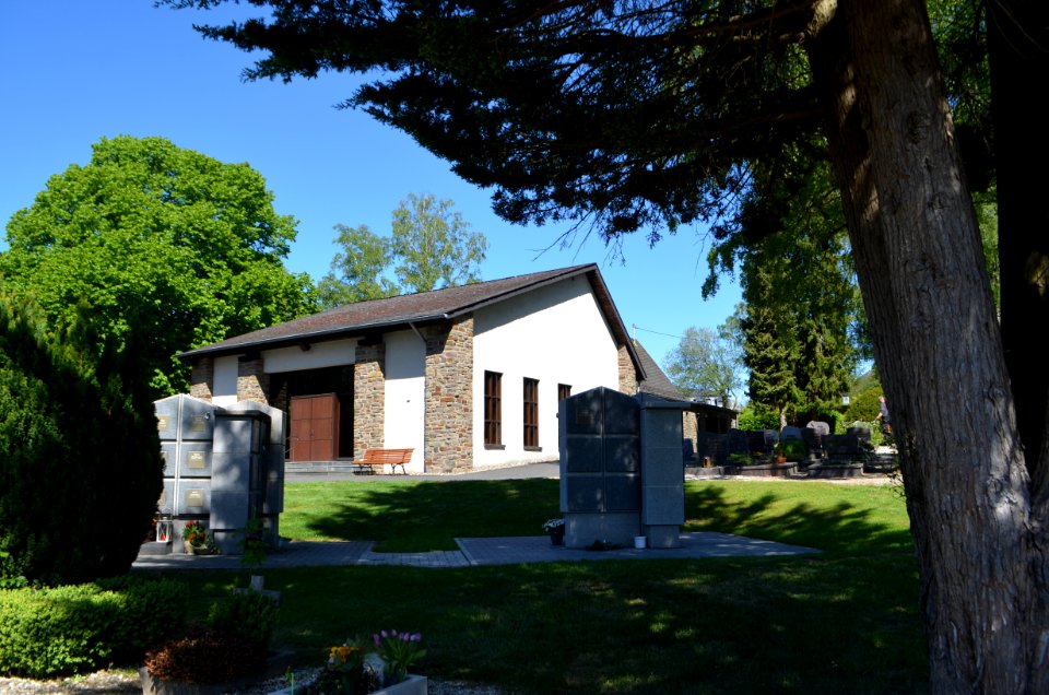 Hachenburg, Friedhof Steinweg, Trauerhalle (3)