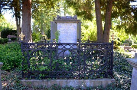 Hachenburg, Friedhof Steinweg, Grab Isabelle Auguste zu Kirchberg