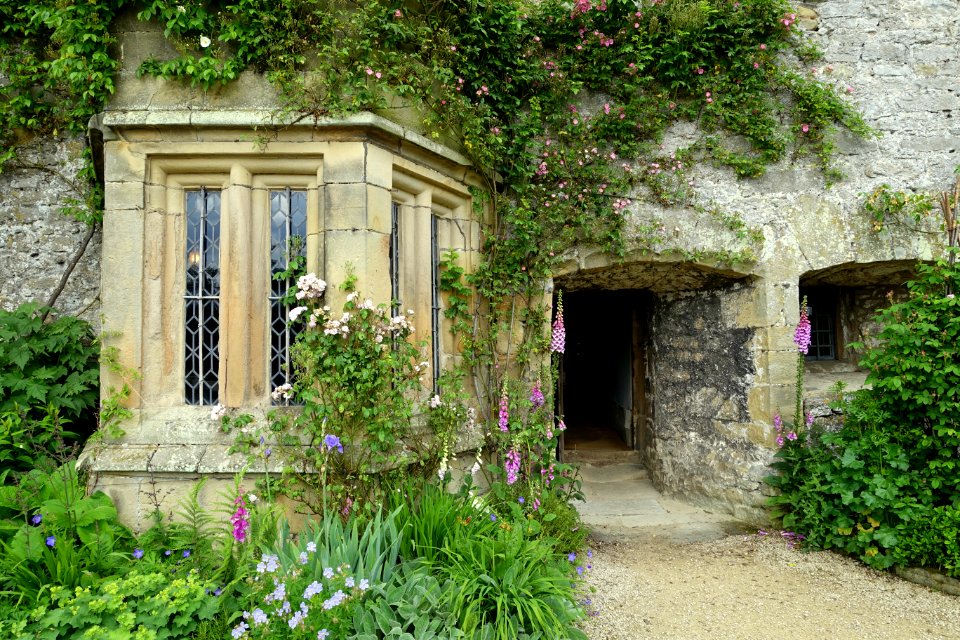 Haddon Hall - Bakewell, Derbyshire, England - DSC02660