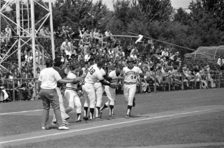 Haarlemse honkbalweek, Nederland tegen Arizona 4-8, home-run van Ron Hassey (34), Bestanddeelnr 927-3395