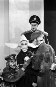 Haagse Comedie opent nieuw theater Hot in Den Haag . (fotonr. 15 Scene uit De, Bestanddeelnr 922-9188