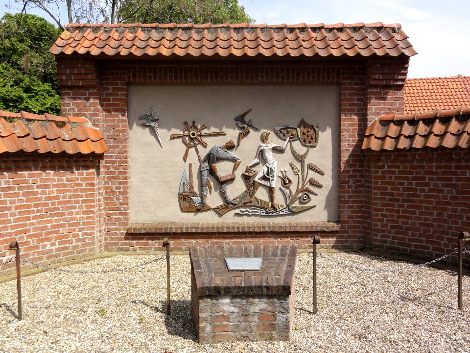 Haalderen De Haalderense mens en zijn werk, reliëf Joop Puntman 1965