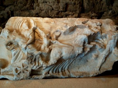 Hades'in Persephone'yi kaçırma sahnesi