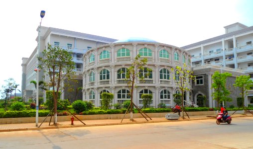 Haikou College of Economics - concert hall 01