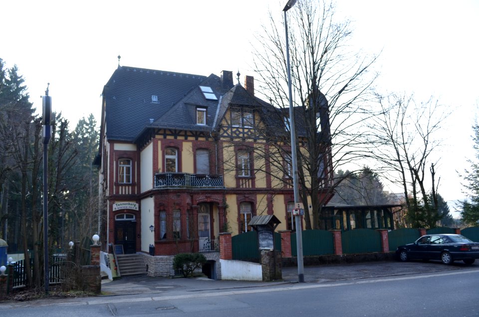 Hahn, Haus Tannenburg