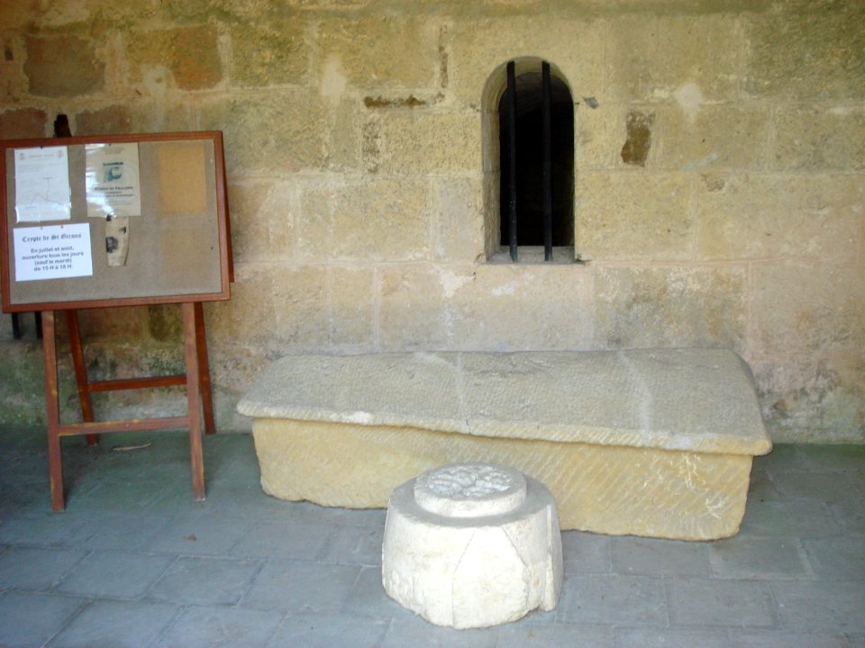 Hagetmau (Landes, Fr) , crypte de St.Girons, entrée
