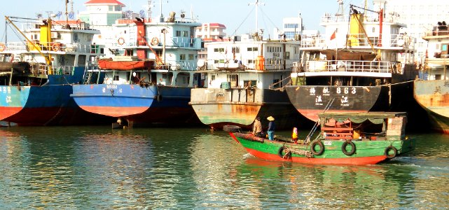 Haikou New Port various boats and ships 09
