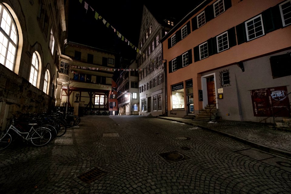 Haaggasse-tuebingen-mit-rathaus-1
