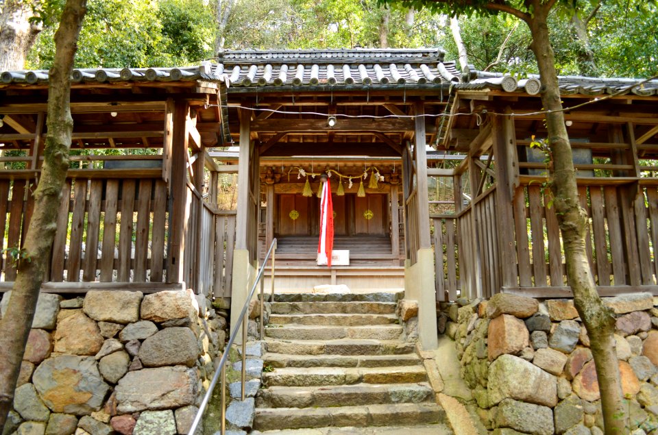 Hakatahime-jinja, shinmon