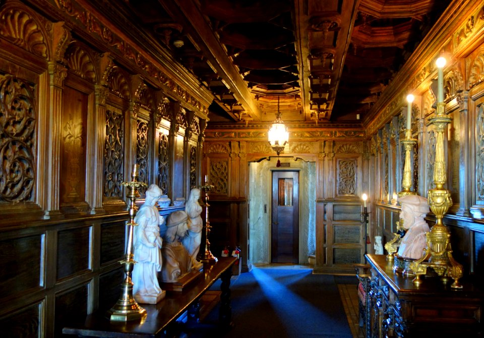 Hallway - Hearst Castle - DSC06823