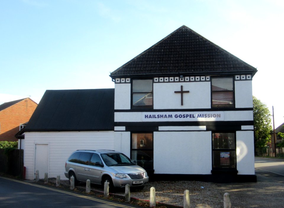 Hailsham Gospel Mission, Station Road, Hailsham (September 2016) (3)