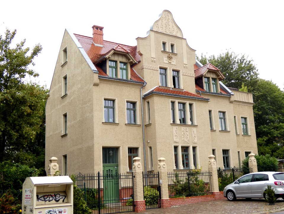 HAL-Oppiner18a Villa