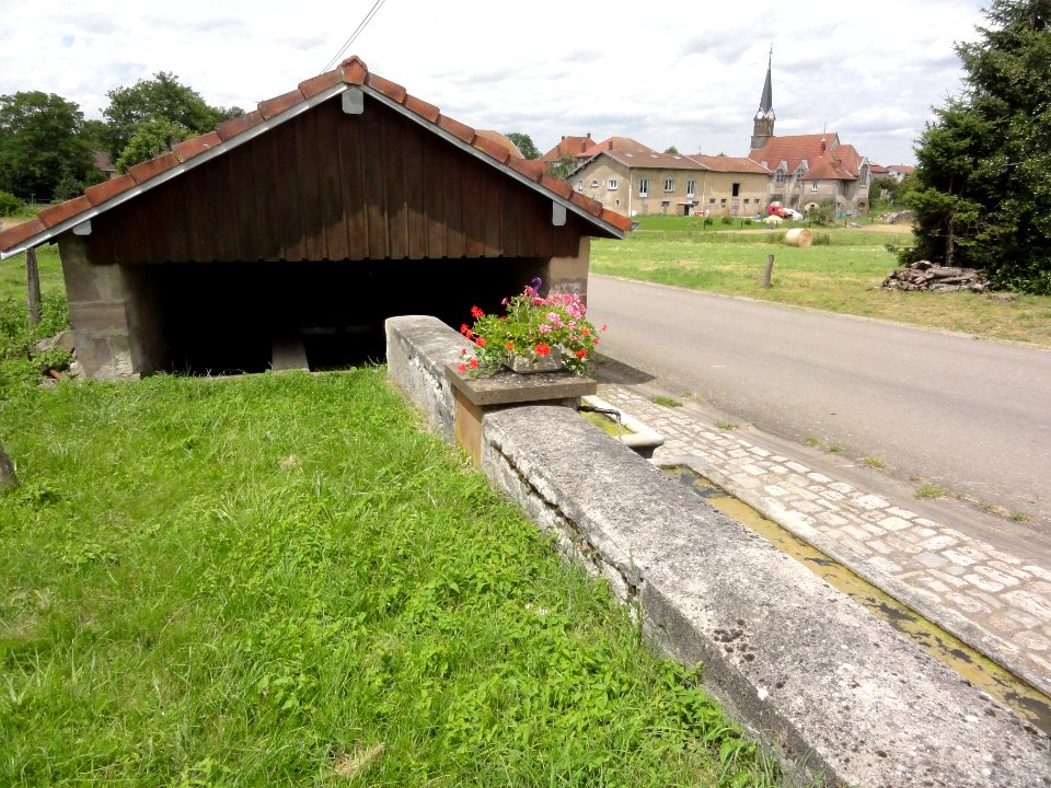 Halloville (M-et-M) lavoir B