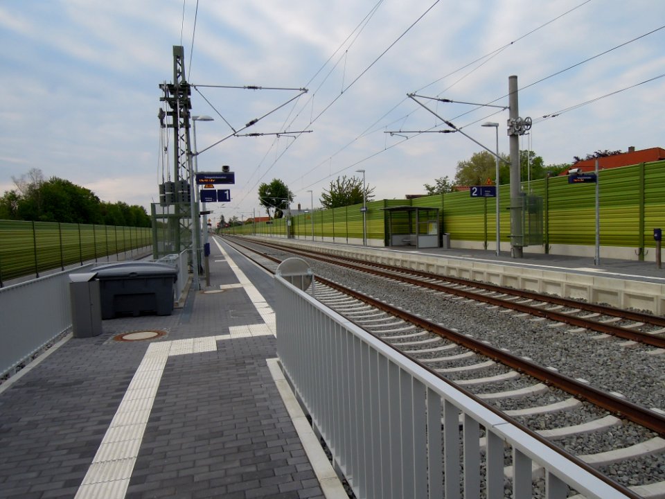 Haltepunkt Großdeuben mit Blick nach Norden Anfang Mai 2019a