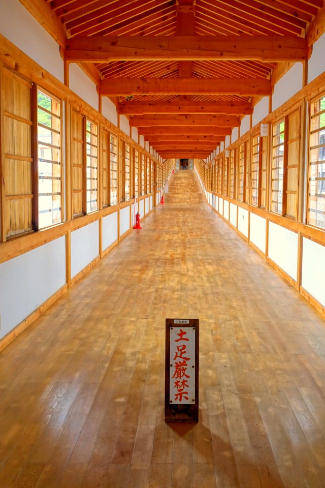 Hallway - Bodaiji, Mount Osore - Mutsu, Aomori - DSC00308