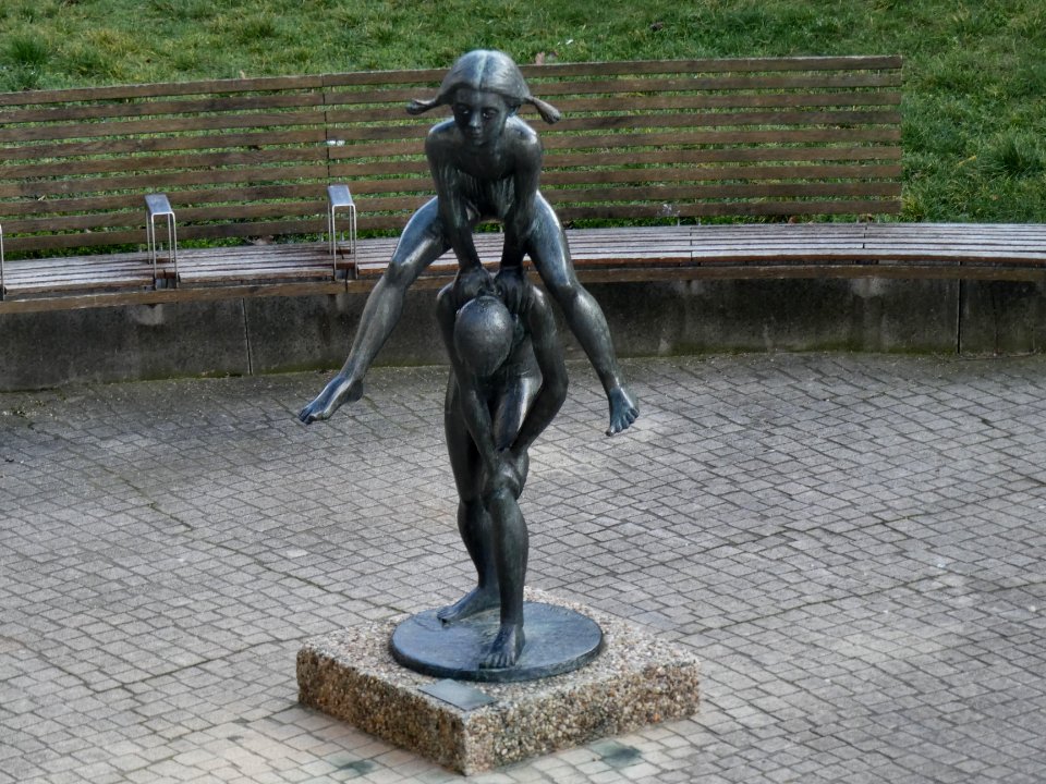 HAL-NeustädterPass HilscherSkulptur