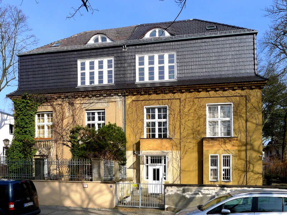 Halmstraße 2-3 (Berlin-Westend)