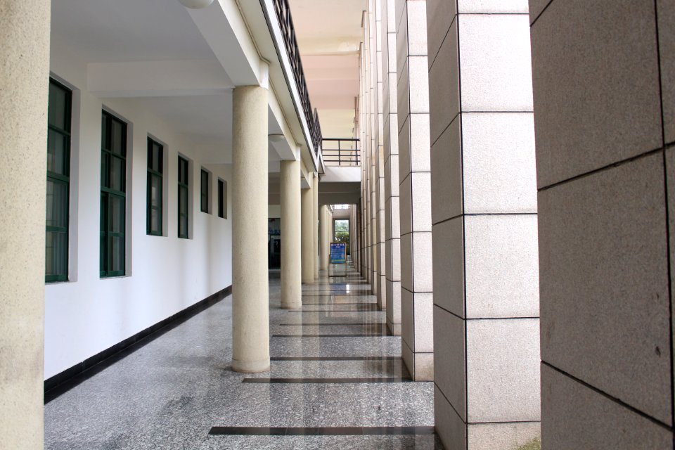 Hallway of No. 11e Building, Lishui University1