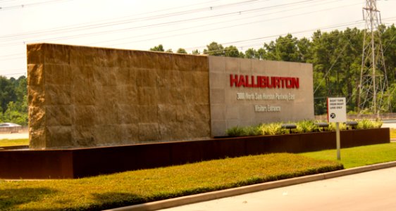 Halliburton North Belt Sign 03 - East Side