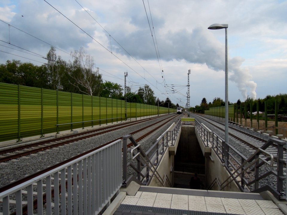 Haltepunkt Großdeuben mit Blick nach Süden Anfang Mai 2019b