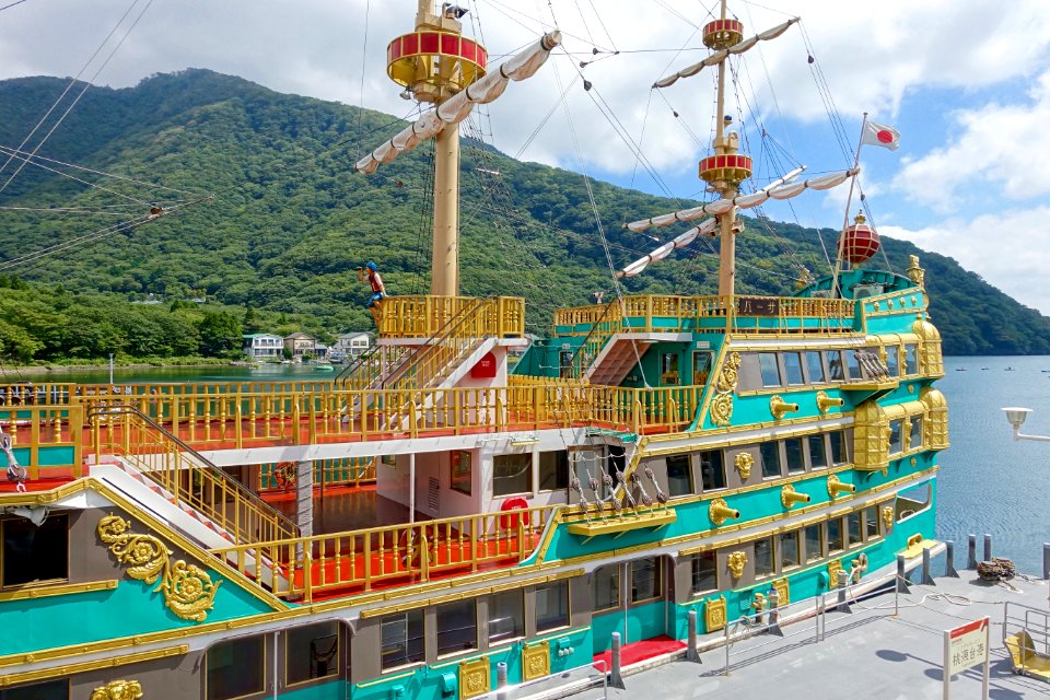 Hakone Pirate Ship - Hakone, Japan - DSC05363