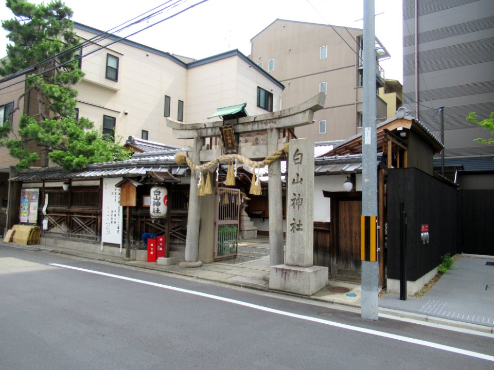 Hakusan jinja Nakagyo-ku Kyoto 001