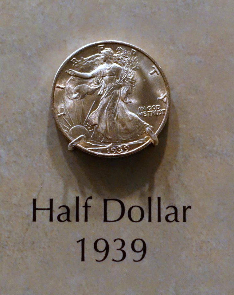 Half Dollar, United States, 1939 - National Museum of American History - DSC00259