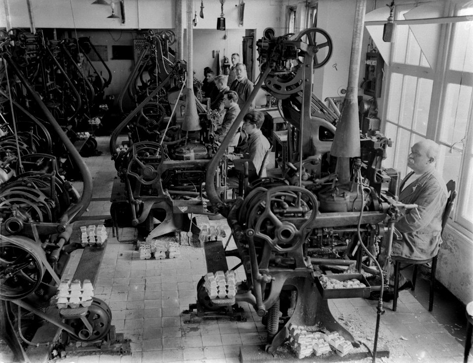 Hal met machines, Bestanddeelnr 252-0367