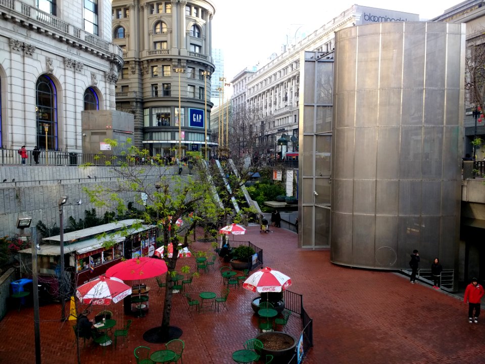 Hallidie Plaza 4
