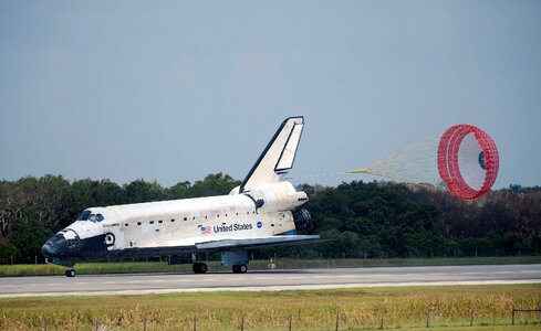 Drag chute runway space