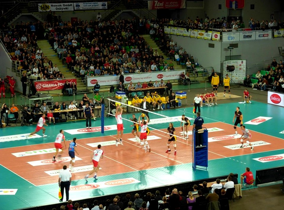 Hala Łuczniczka Delecta Bydg - Skra Bełchatów 28-11-09 e