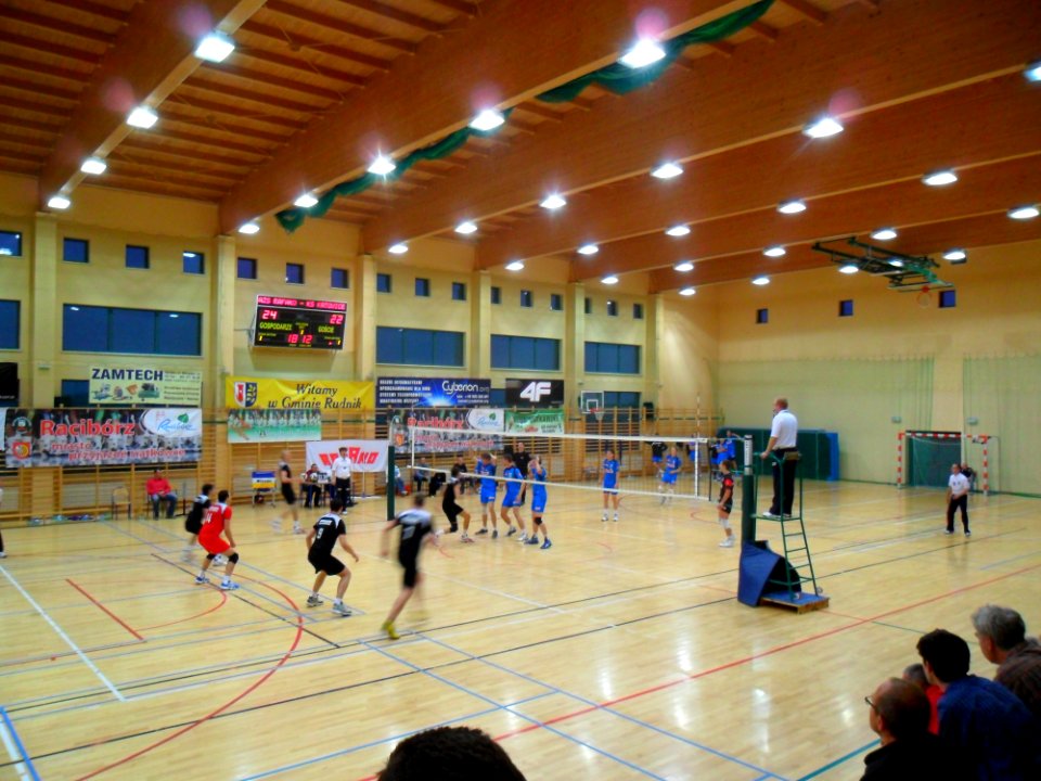 Hala w Rudniku 3