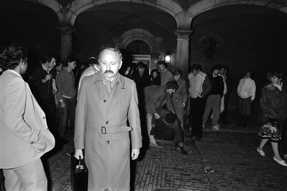 Halberstadt (PvdA) op het Binnenhof, Bestanddeelnr 931-7867