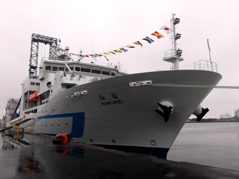 Hakurei, an investigation of Japan Oil,Gas and Metals National Corporation(JOGMEC) ,at the port of Funabashi
