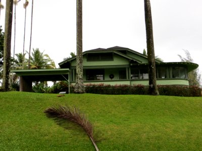 Halaulani-Edward-H-Claire-Moses-House