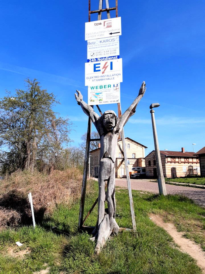Halle-TrothaBf Skulptur
