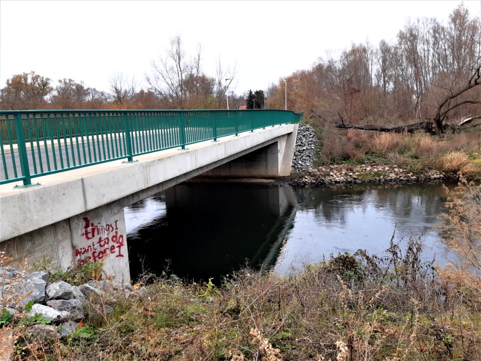 HAL-Burg WeißeElster Brücke2