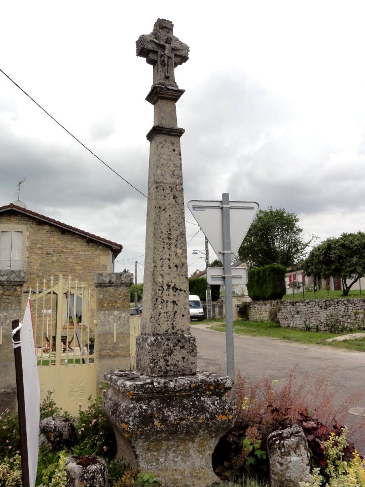 Haironville (Meuse) croix de chemin