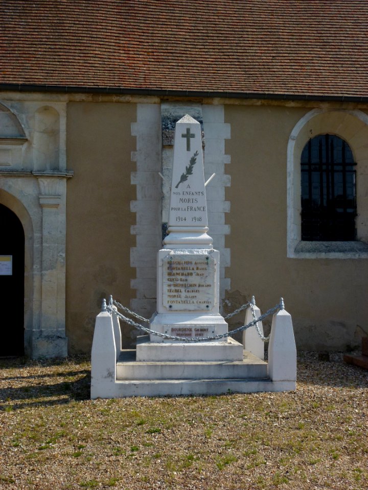 Graveron-Sémerville (Eure, Fr) monument aux morts à Graveron
