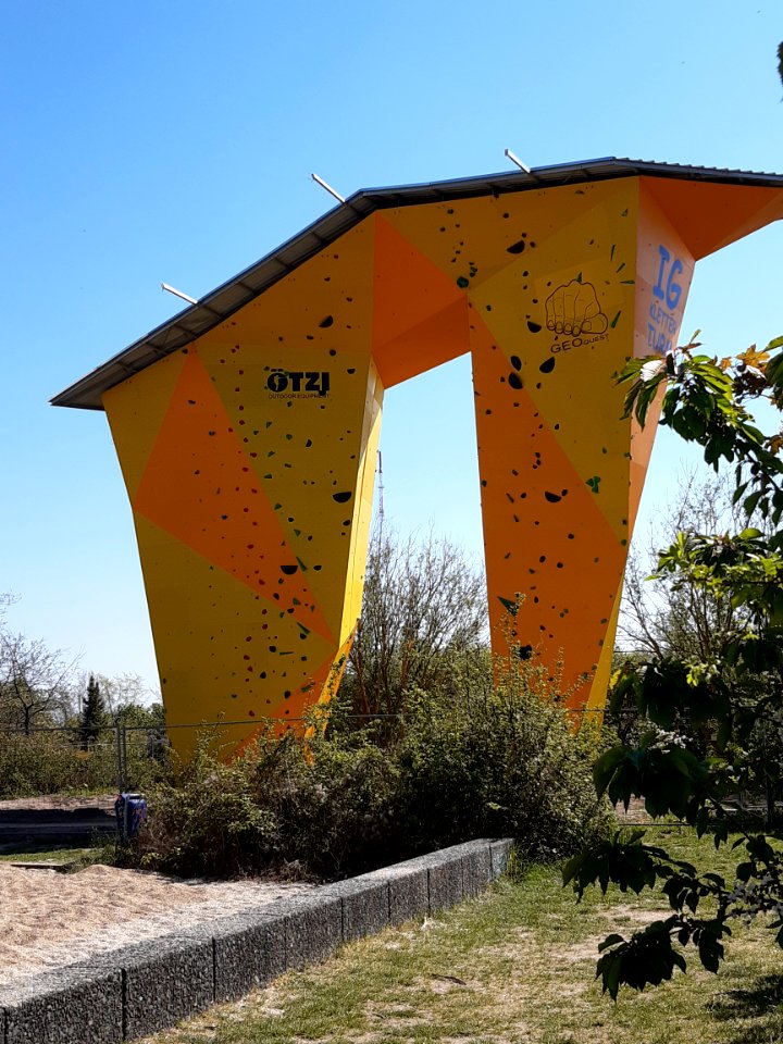 HAL-Climbing2 ThüringerBhf